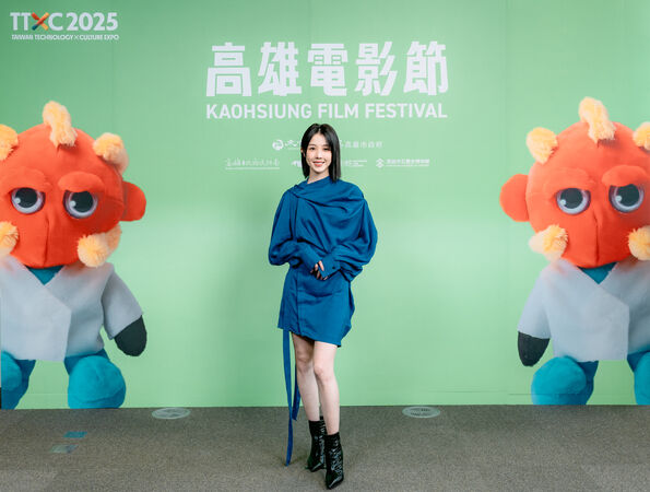 ▲《人浮於愛》原著侯文詠、導演徐輔軍、製作人柯俋森與演員邵雨薇、范少勳。(圖/高雄電影節提供)