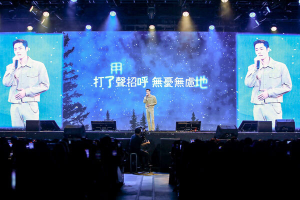 ▲▼李宰旭爆紅初訪台灣:沒想到粉絲這麼多! 抱禮物上飛機至今難忘。(圖/D-SHOW提供)