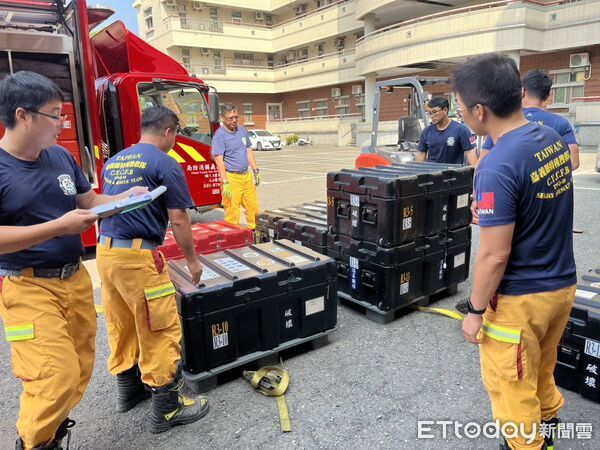 ▲▼ 愛不停歇!嘉義縣特種搜救隊集結隊伍持續前往花蓮協助搜救 。(圖/嘉義縣消防局提供)
