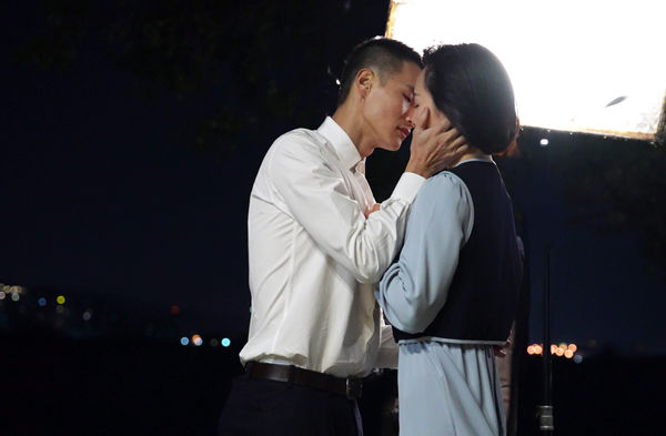 ▲盧彥澤在《寶島西米樂 傳承》與何宜珊有吻戲。(圖/台視提供)