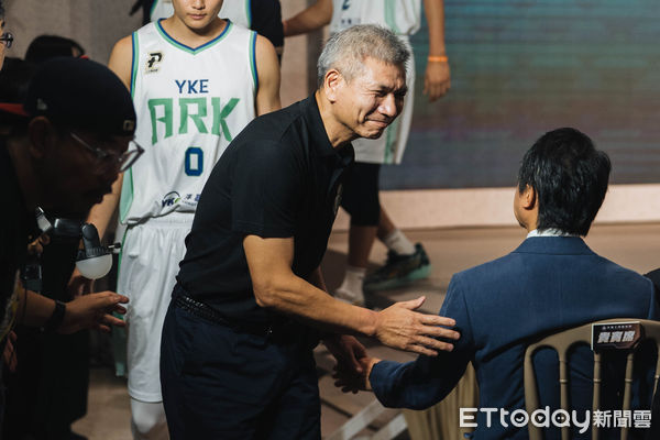 ▲PLG職籃新軍洋基方舟睦那京、李恩娜、庫薩斯、葉惟捷、張鎮衙、錢韋成、李逸驊。(圖/記者杜奕君攝)