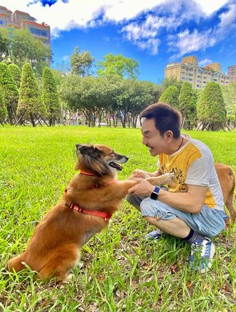 ▲▼待如親生女兒!楊懷民毛孩突病逝 淚曝最後互動。(圖/翻攝自臉書)