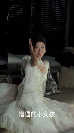 ▲▼短劇女神林琦婷點頭答應求婚。(圖/翻攝自微博)