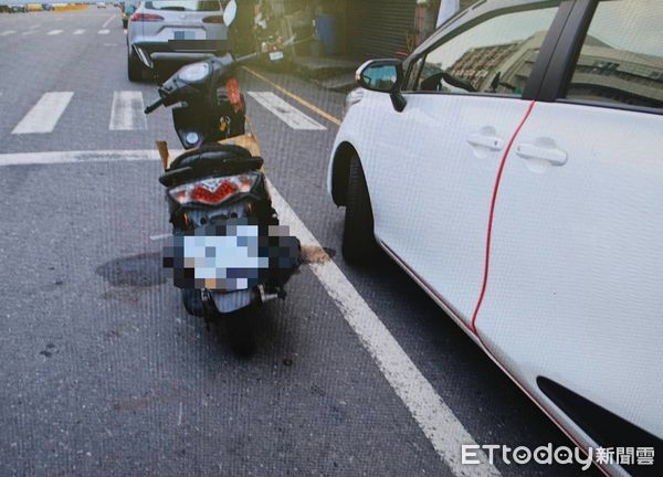 ▲屏東市民生路交通事故。(圖/記者陳崑福翻攝)