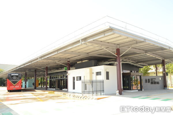 ▲台南永康轉運站10月16日啟動試營運,串聯鹽行、和順交通路網。(記者林東良翻攝,下同)