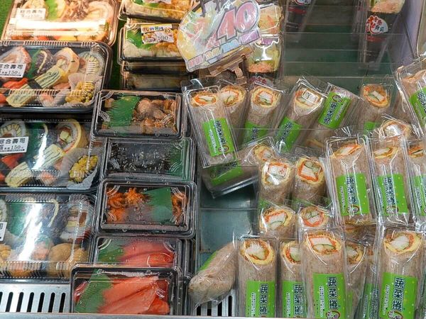 ▲▼用500元吃爆台中新光黃昏市場。(圖/ReadyGo提供)