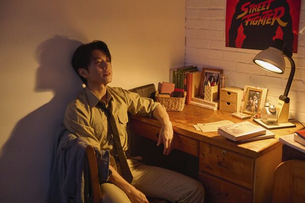 ▲▼韋禮安以憂鬱小生形象演出一段關於愛情的惆悵與失落。(圖/索尼音樂提供)