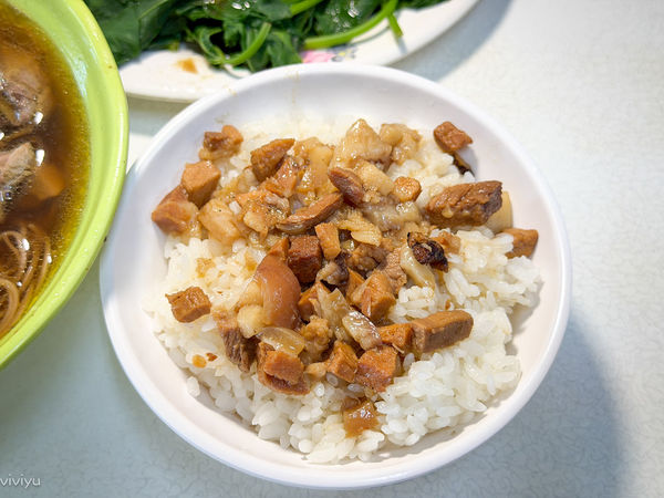 ▲▼雲林斗南40年老字號「圓環當歸鴨」!在地人激推溫潤藥膳當歸鴨麵線。(圖/部落客VIVIYU提供)