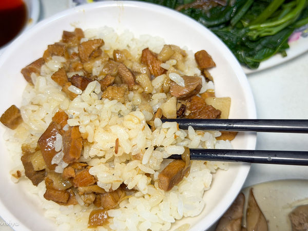 ▲▼雲林斗南40年老字號「圓環當歸鴨」!在地人激推溫潤藥膳當歸鴨麵線。(圖/部落客VIVIYU提供)