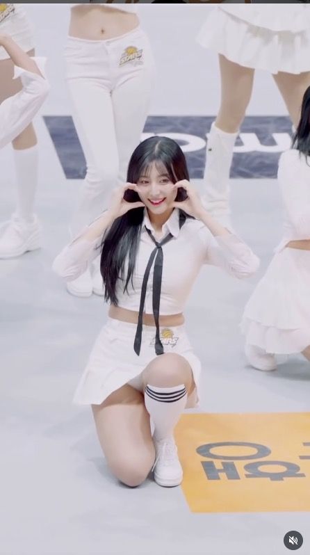 ▲▼睦那京。(圖/翻攝IG/neck_na_a)