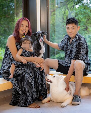 ▲▼凱莉曝美國打工震撼!餐廳「主動給小孩畫畫」。(圖/翻攝自Facebook/凱莉蹲下去)