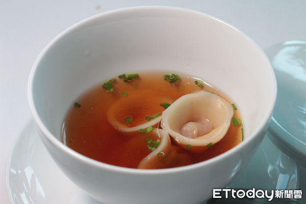 ▲金澤ORIGO餐廳客座宜蘭archi 藝廚。(圖/記者黃士原攝)