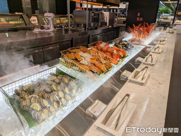 ▲探索廚房改裝必吃菜色一次看。(圖/記者黃士原攝)