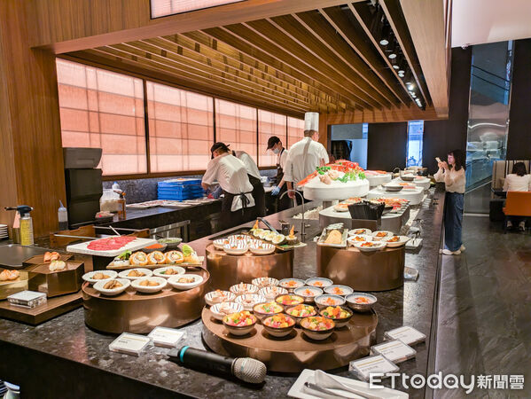 ▲探索廚房改裝必吃菜色一次看。(圖/記者黃士原攝)