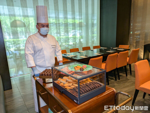 ▲探索廚房改裝必吃菜色一次看。(圖/記者黃士原攝)