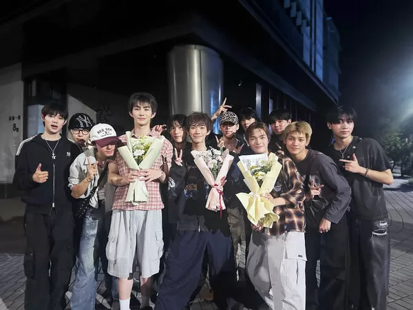 ▲《轉過頭幫你擦眼淚 Smile After Tears》順利殺青。(圖/踢帕娛樂)