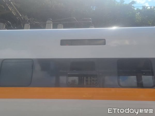 ▲▼基隆市七堵百福火車站,民眾闖入軌道遭太魯閣號撞斃。(圖/記者郭世賢翻攝)