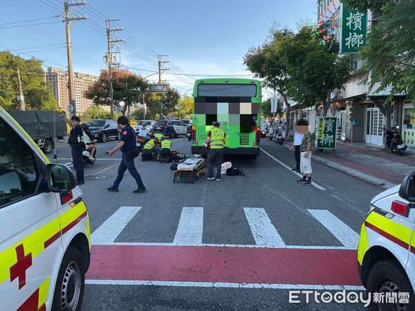 ▲▼ 過馬路遭客運輾壓2次 。(圖/記者沈繼昌翻攝)