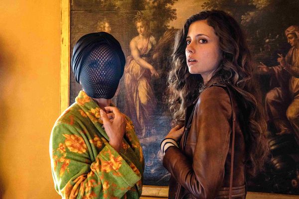 ▲瑟麗絲戴達拉波達《拿坡里的美麗傳說》出水芙蓉美得不可思議,簡直就是義大利魅力的完美化身。(圖/海鵬提供)