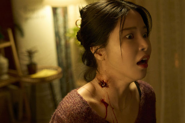 ▲▼頌樂撞見「華莎鬼影」!面無表情盯著她 全身發毛:家裡只有玟星。(圖/華映提供)