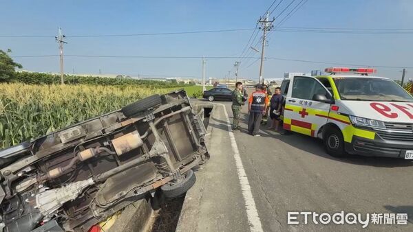 ▲▼ 雲林縣莿桐鄉農校路與產業道路路口發生一起車禍事故 。(圖/記者游瓊華翻攝)