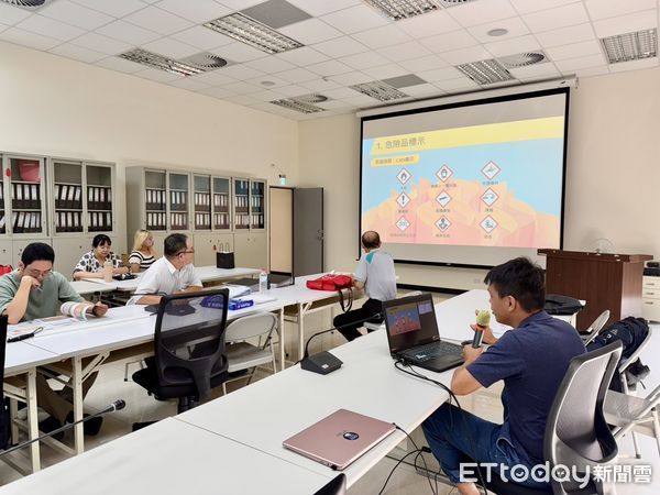 ▲台南市政府於新吉工業區舉辦化學品災防宣導會,逾200家廠商出席響應,展現企業對工安的重視。(記者林東良翻攝,下同)