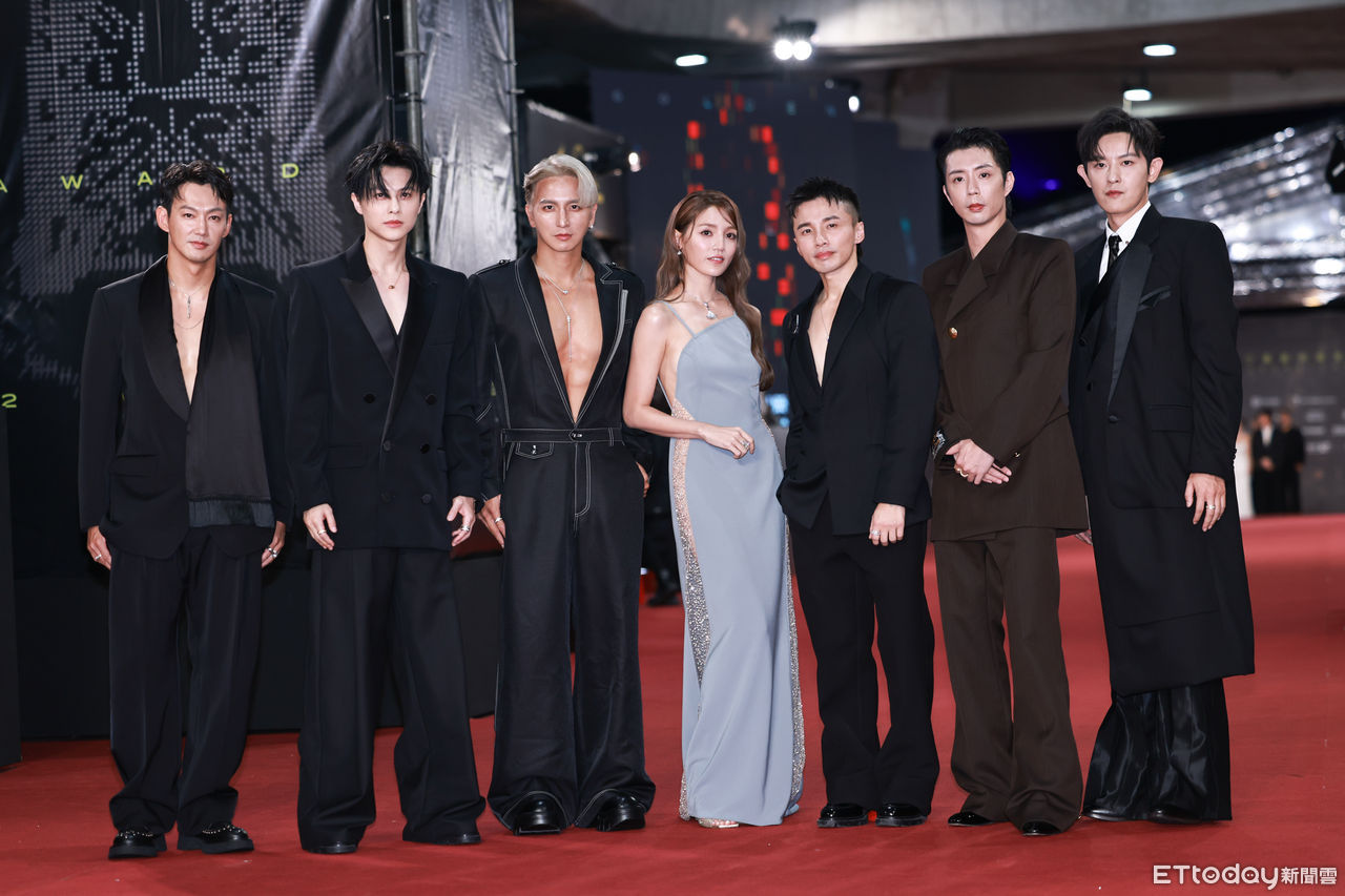 ▲▼2025金鐘獎節目紅毯-敖犬【莊濠全】、小煜【楊奇煜】、威廉【廖亦崟】、阿緯【劉峻緯】、小杰【廖允杰】、王子【邱勝翊】、朵拉 Dora【謝雨芝】。(圖/攝影中心攝)