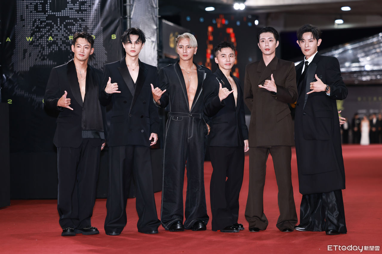 ▲▼2025金鐘獎節目紅毯-敖犬【莊濠全】、小煜【楊奇煜】、威廉【廖亦崟】、阿緯【劉峻緯】、小杰【廖允杰】、王子【邱勝翊】、朵拉 Dora【謝雨芝】。(圖/攝影中心攝)
