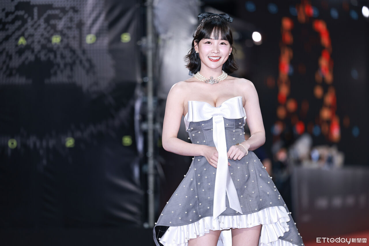 ▲▼2025金鐘獎節目紅毯-籃籃【籃靖玟】。(圖/攝影中心攝)