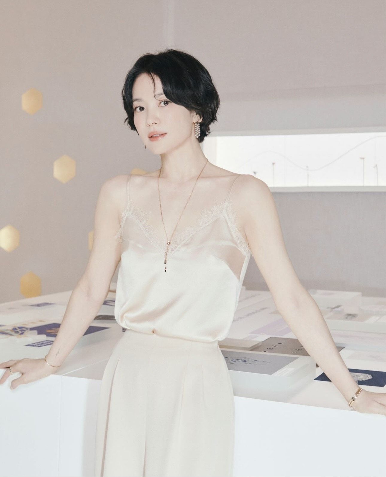 ▲▼ CHAUMET 。(圖/翻攝IG)