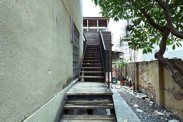 ▲▼台中西區老宅改建早午餐店「田樂小公園店」,坐擁公園綠意美景。(圖/部落客飛天璇提供)