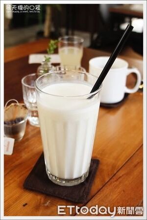 ▲▼台中西區老宅改建早午餐店「田樂小公園店」,坐擁公園綠意美景。(圖/部落客飛天璇提供)