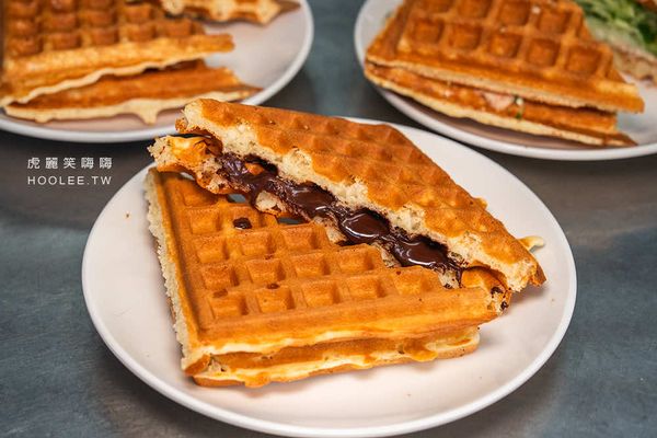 ▲▼高雄在地31年老店「光遠鬆餅坊」!每日限量必吃鮪魚小黃瓜鬆餅、爆漿甜點巧克力與蜂蜜奶油。(圖/部落客虎麗提供)