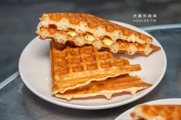 ▲▼高雄在地31年老店「光遠鬆餅坊」!每日限量必吃鮪魚小黃瓜鬆餅、爆漿甜點巧克力與蜂蜜奶油。(圖/部落客虎麗提供)