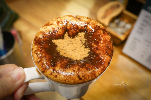 ▲▼新北永和咖啡名店「E61壹陸壹咖啡場所」!超濃郁黑糖拿鐵、自家烘焙咖啡。(圖/部落客水晶提供)