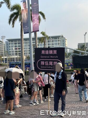 ▲▼BLACKPINK世運周邊。(圖/記者吳睿慈攝)