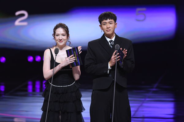 ▲第60屆金鐘獎戲劇類頒獎典禮頒獎人,許瑋甯、柯震東。(圖/三立提供)