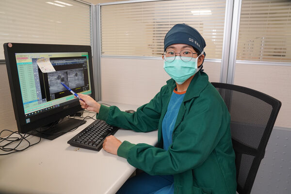 ▲▼中國醫藥大學新竹附設醫院乳房外科簡姿萍醫師。(圖/中醫大新竹附醫提供)