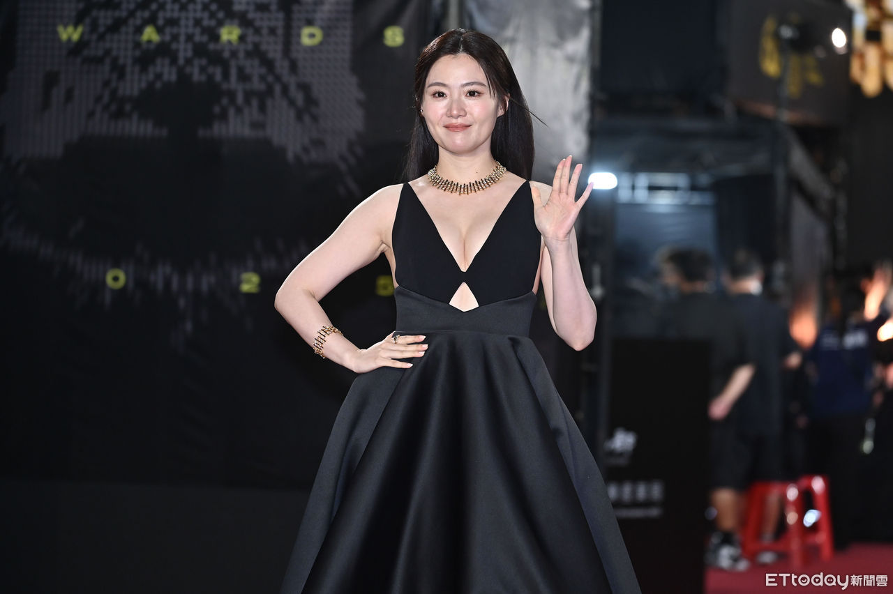 ▲第60屆戲劇類金鐘獎星光大道,楊小黎。(圖/記者林敬旻攝)