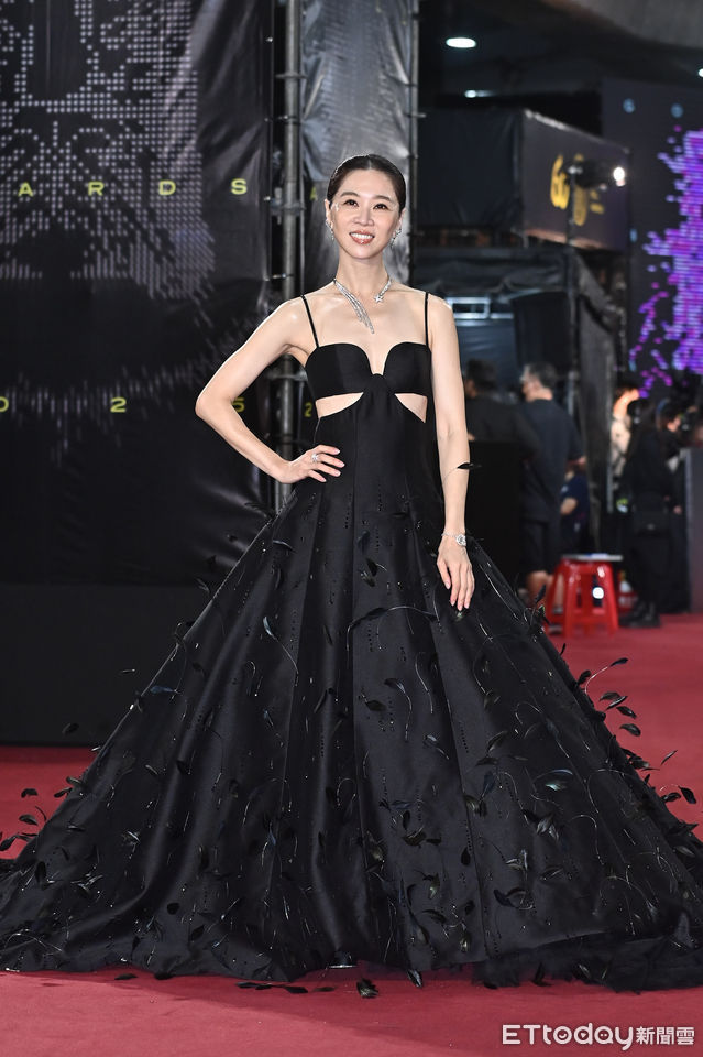 ▲第60屆戲劇類金鐘獎星光大道,《影后》謝盈萱。(圖/記者林敬旻攝)