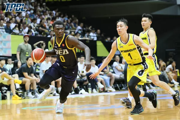 ▲特攻阿巴西、飛克,國王沃許本、李愷諺。(圖/TPBL職籃提供)