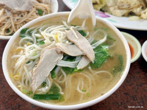 ▲▼麵控一定要收藏!歸仁在地人從小吃到大,「300戶麵店」麻醬香、湯香、滷味香全到位。(圖/部落客台南好Food遊提供)