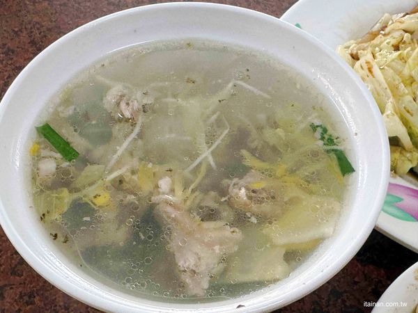 ▲▼麵控一定要收藏!歸仁在地人從小吃到大,「300戶麵店」麻醬香、湯香、滷味香全到位。(圖/部落客台南好Food遊提供)