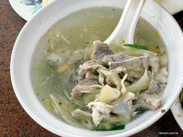 ▲▼麵控一定要收藏!歸仁在地人從小吃到大,「300戶麵店」麻醬香、湯香、滷味香全到位。(圖/部落客台南好Food遊提供)