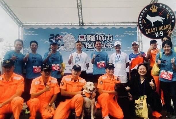 ▲海巡北部分署跑出團隊精神。(圖/記者郭世賢翻攝)