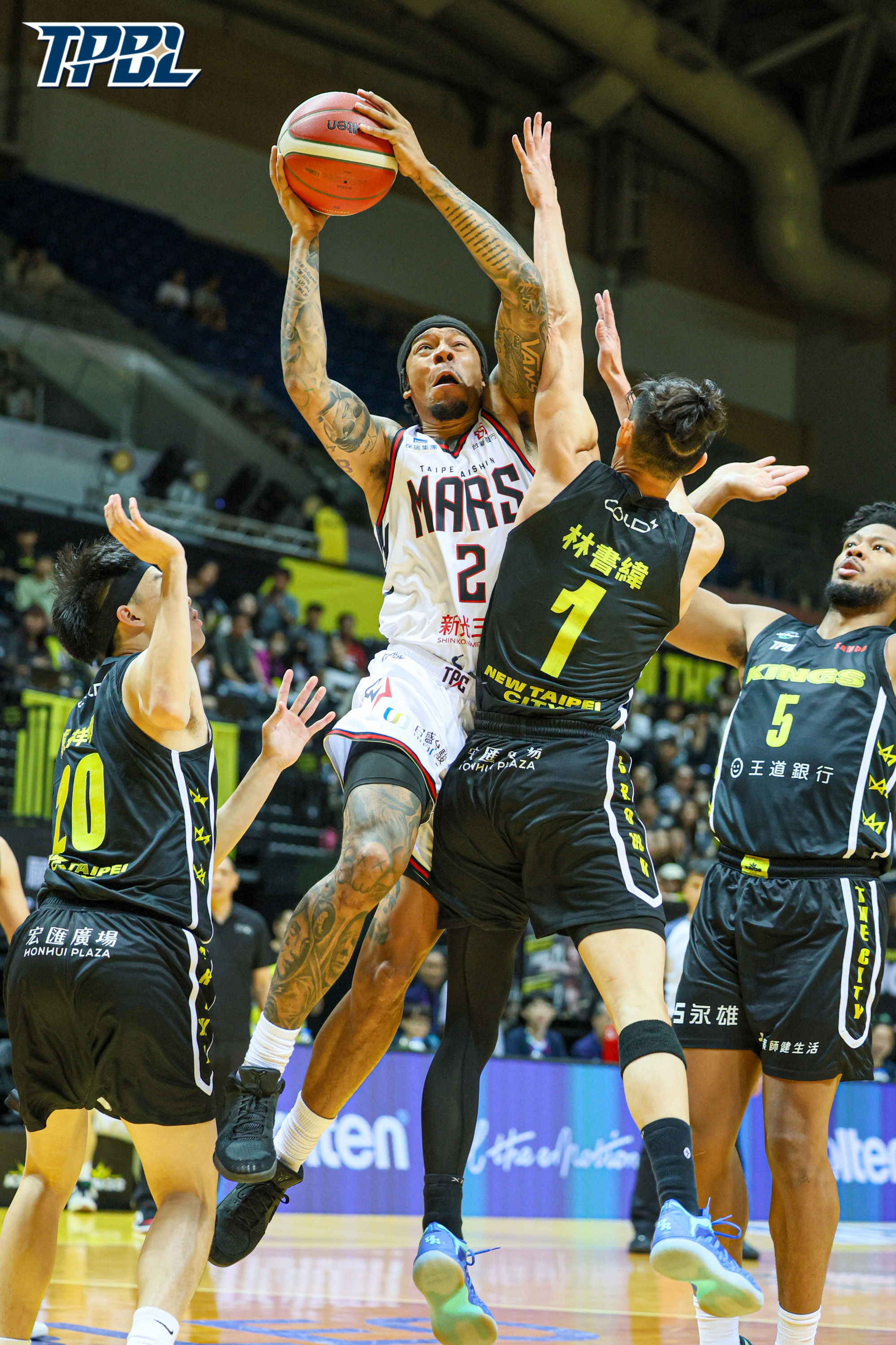 ▲▼新北國王洪志善;台北戰神洛夫頓。(圖/TPBL提供)