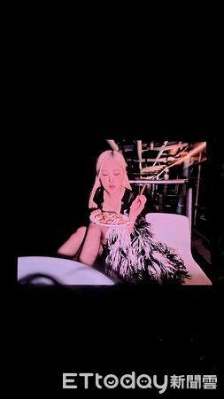 ▲BLACKPINK高雄演唱會第二天,Rosé。(圖/讀者提供)