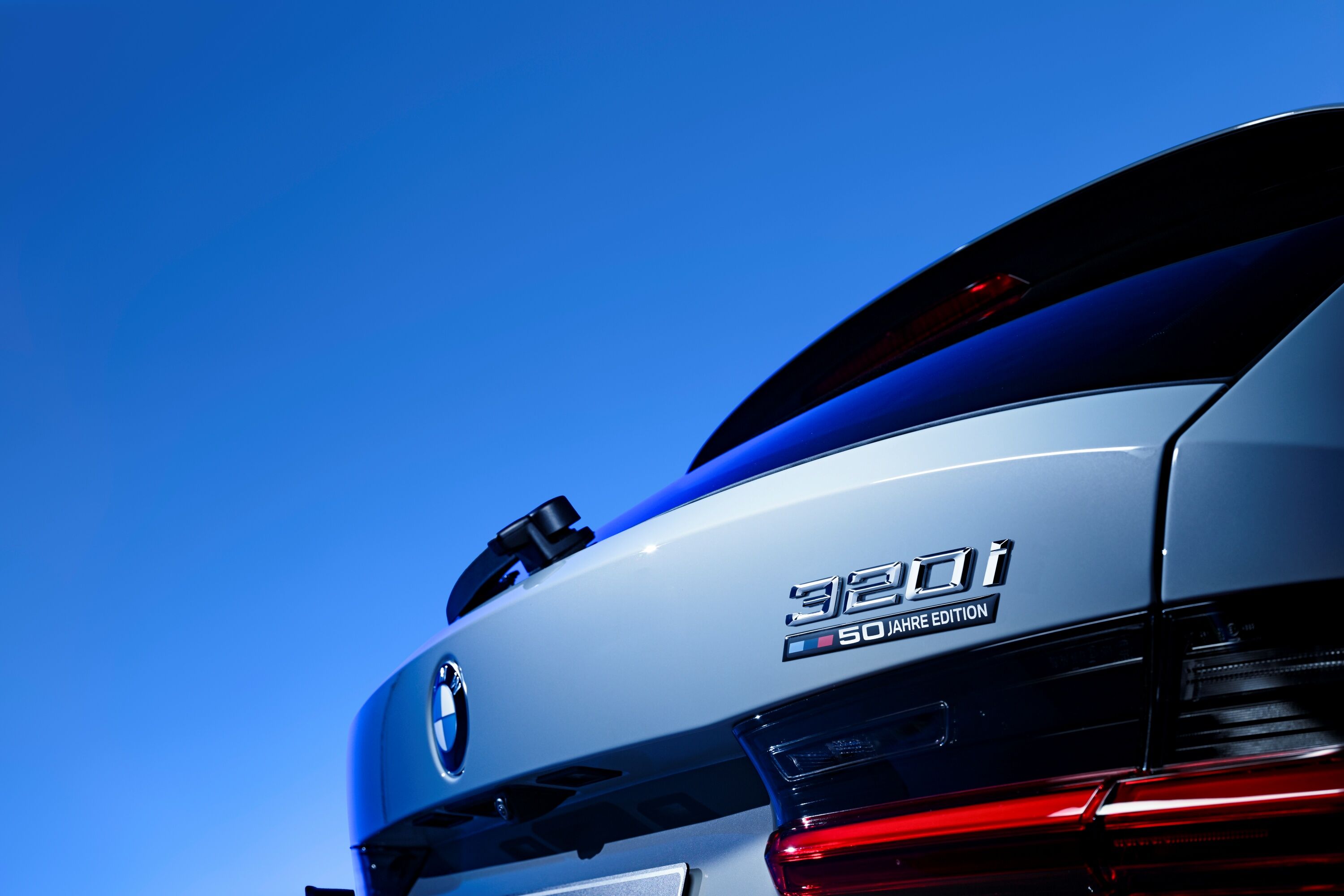 ▲262萬!BMW「3系列50周年版」旅行車開賣 內外升級全台限量100輛。(圖/翻攝自BMW)