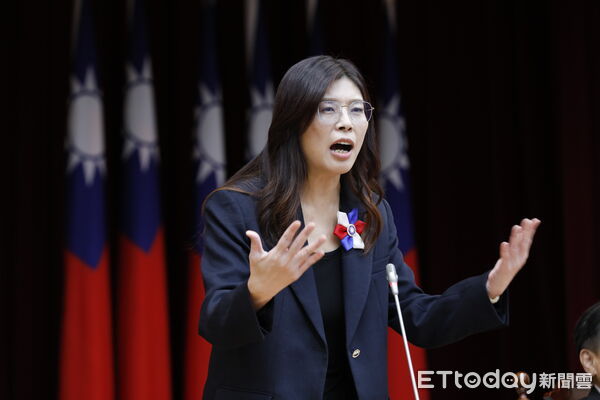 ▲▼國民黨主席當選人鄭麗文20日拜會立法院國民黨團,黨團總召傅崑萁、書記長羅智強、副書記長林沛祥親自迎接,與全體國民黨委員舉行便當會。(圖/記者湯興漢攝)