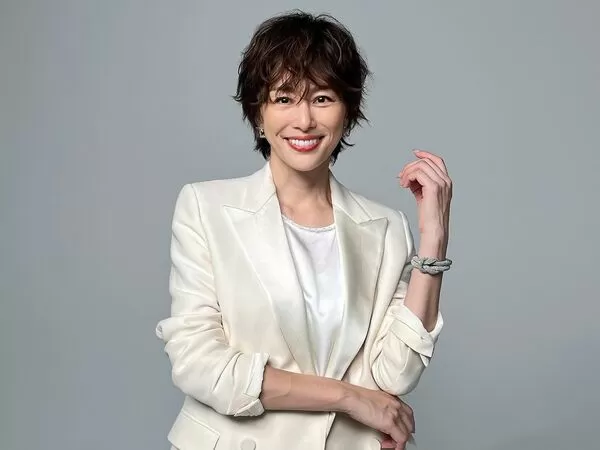 ▲▼米倉涼子1舉動爆「引退演藝圈」!。(圖/翻攝自IG)